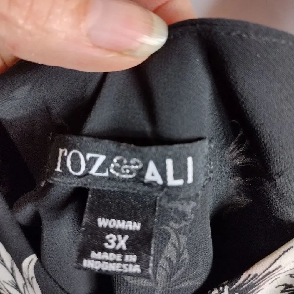 Roz & Ali tank top - Picture 3 of 7